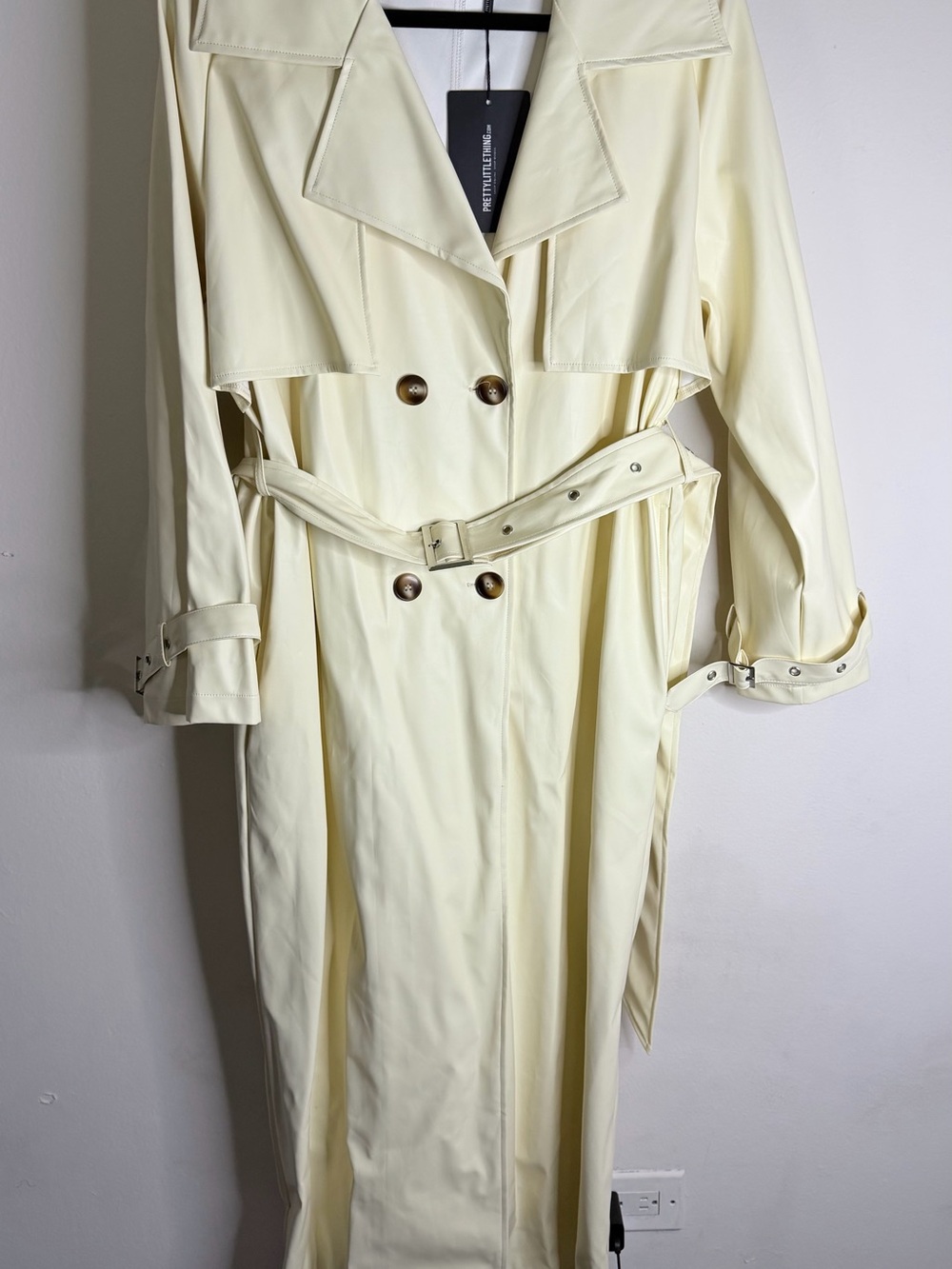 PrettyLittleThing Pale Yellow Trench Coat with Belt